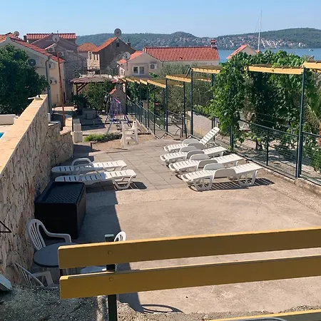 Nyaraló Listesi 1 Trogir