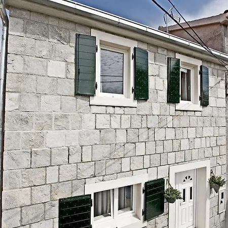 Holiday Listesi 1 Trogir